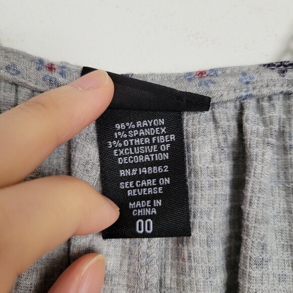 Torrid Sleeveless Western Aztec Geometric Print Floral Lace Tank Top Blouse 00 - Picture 9 of 11